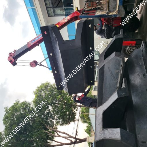 Đệm chống va tàu Beta