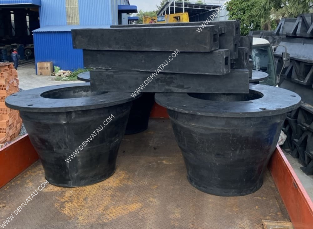 Đệm chống va tàu côn – cone fender – spc fender (nt-spc) 2 Đệm chống va tàu spc fender