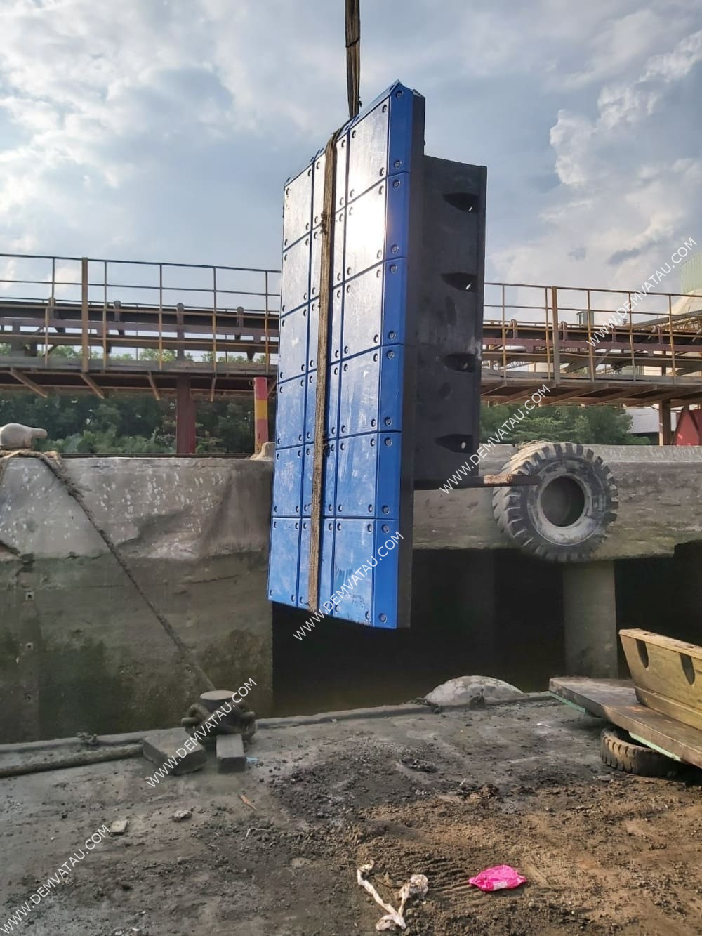 Đệm va tàu ppi (nt - ppi fenders) 1 Đệm chống va tàu ppi