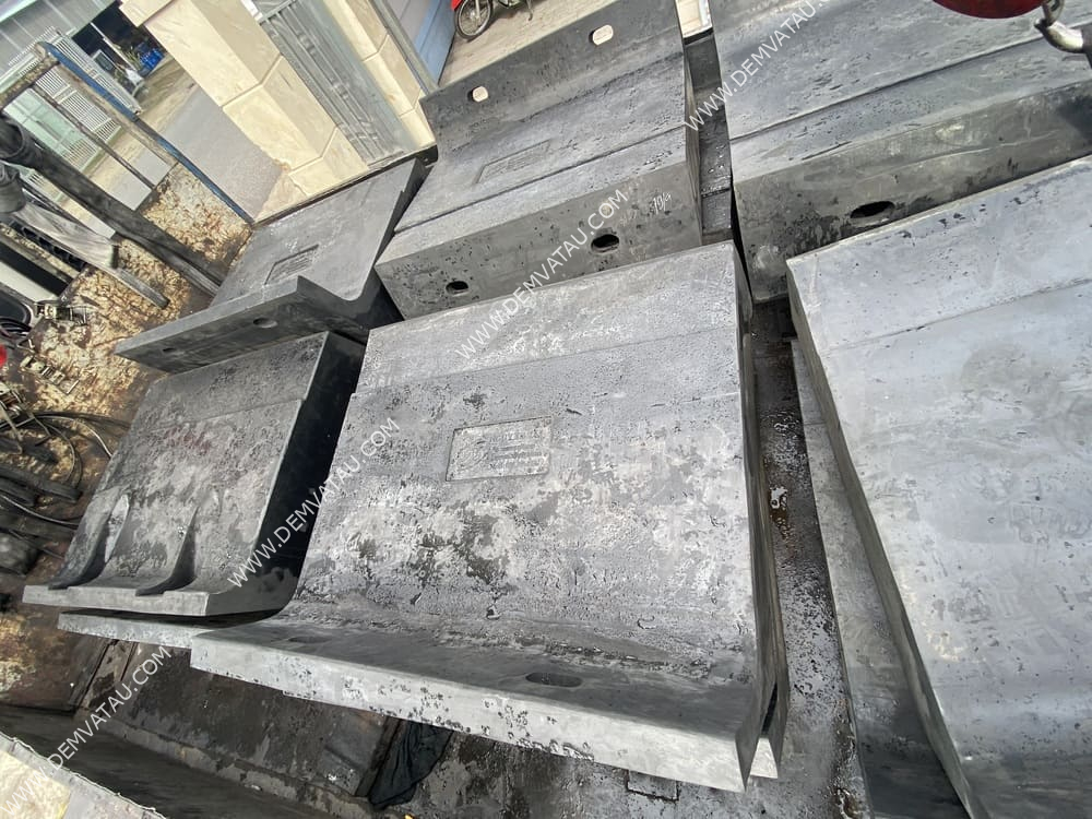 Đệm va tàu ppi (nt - ppi fenders) 11 Đệm va tàu nt - ppi
