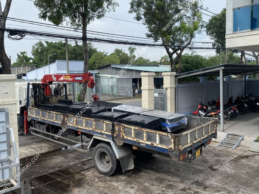 Đệm va tàu ppi (nt - ppi fenders) 12 Đệm va tàu nt - ppi