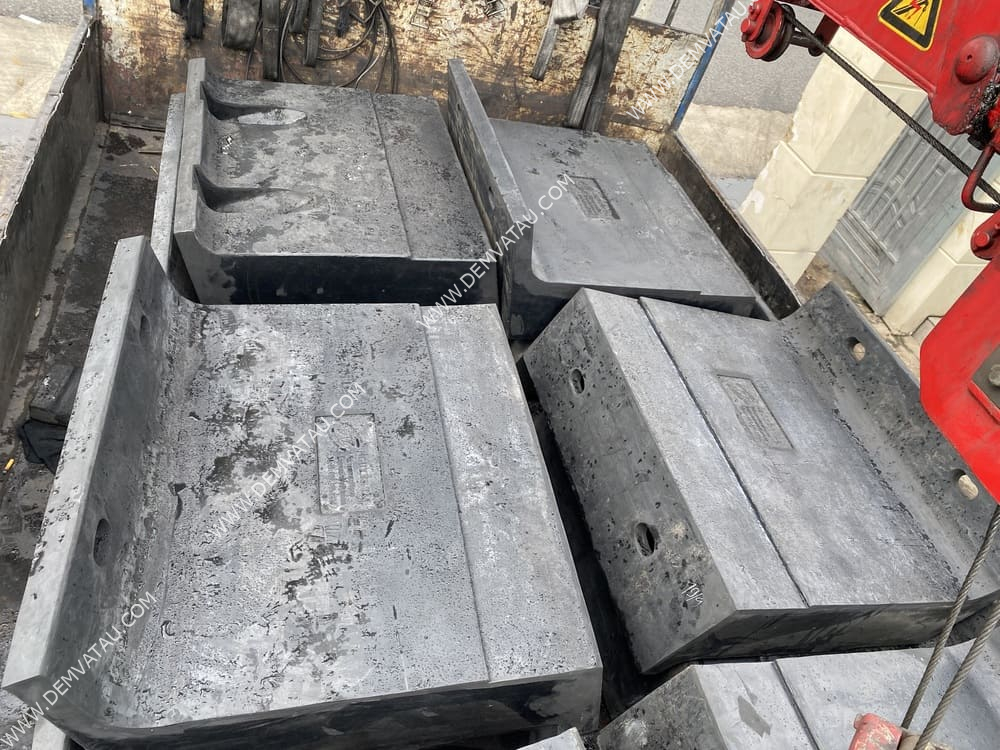 Đệm va tàu ppi (nt - ppi fenders) 8 Đệm va tàu ppi