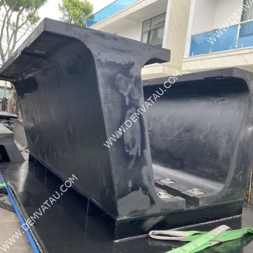 Đệm va tàu upi (ultra pi fender) 8 Đệm chống va tàu upi